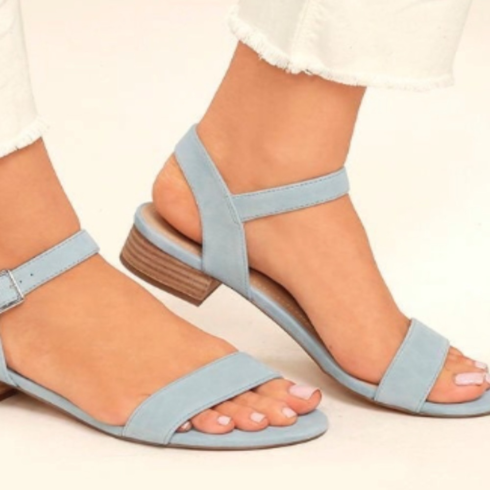 Steve Madden cache flat sandal in light blue